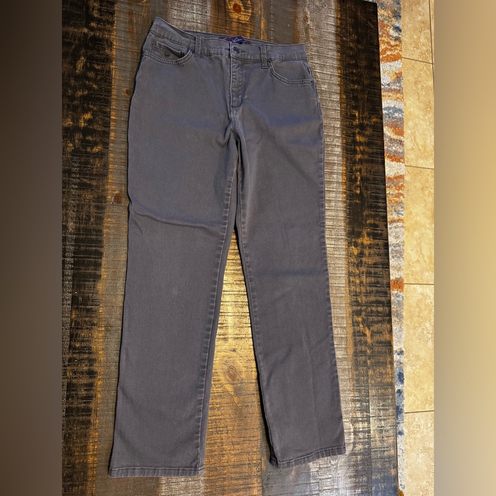 Womens Gloria Vanderbilt Amanda Pull On Denim Jeans Size 6 Gray
